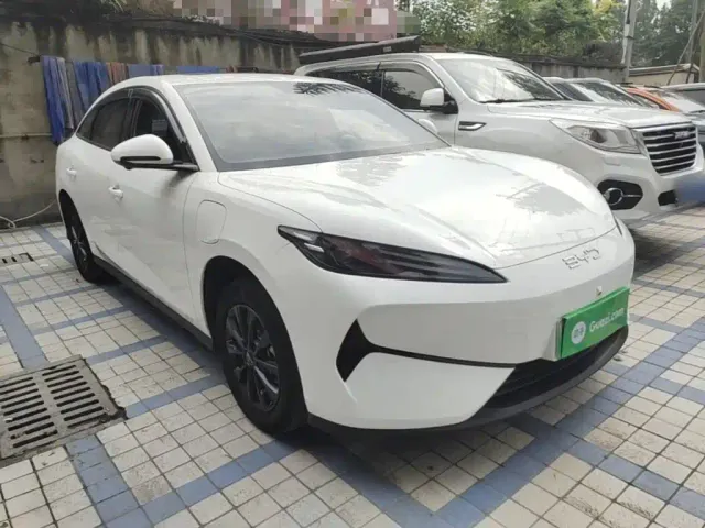 BYD e7 — Фото автомобиля 3