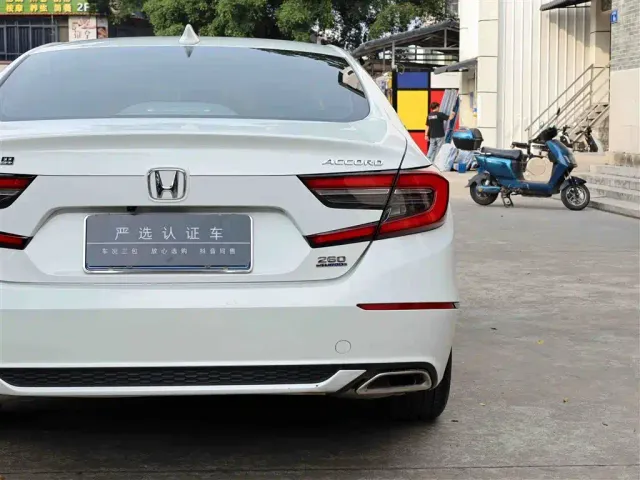 Honda Accord — Фото автомобиля 24