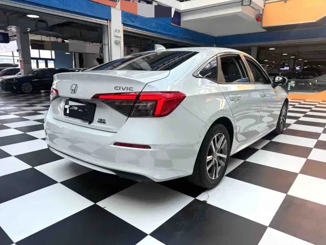 Honda Civic — Фото автомобиля 19