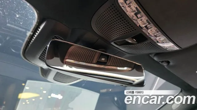 Mercedes-Benz E-Class — Фото автомобиля 27