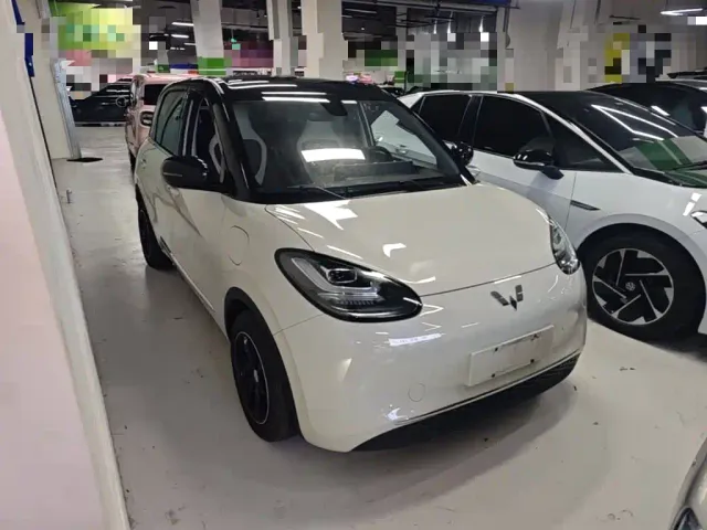 Wuling Bingo — Фото автомобиля 3