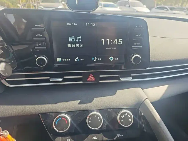 Hyundai Elantra — Фото автомобиля 9