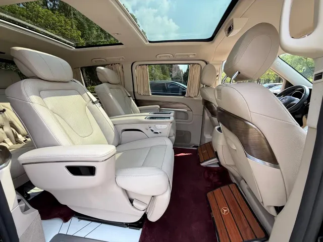 Mercedes-Benz V-Class — Фото автомобиля 10