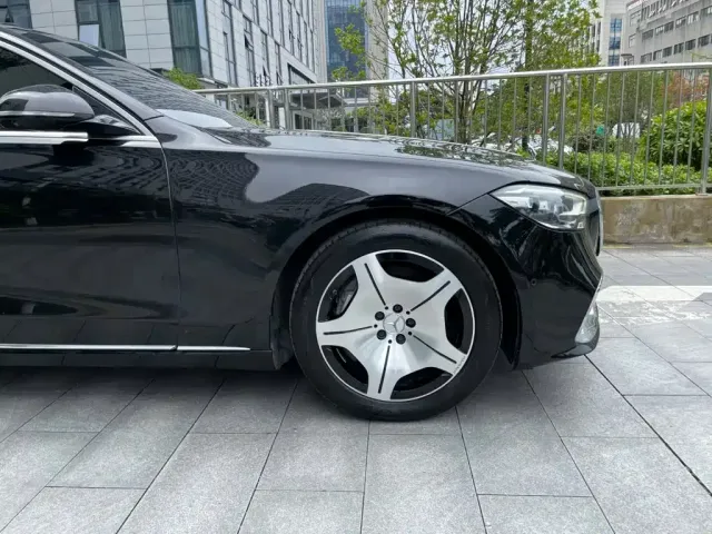 Mercedes-Benz S-Class — Фото автомобиля 25