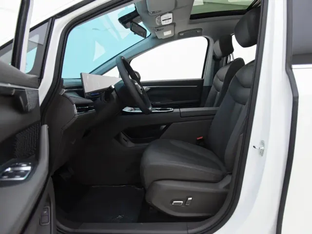 Maxus G70 — Фото автомобиля 15