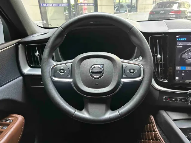 Volvo Volvo XC60 2024 B5 AWD Zhiyi Luxury Edition — Фото автомобиля 9