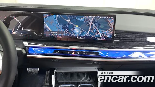 BMW 7-Series 7 серия (G70) 740i xDrive M Sport — Фото автомобиля 11