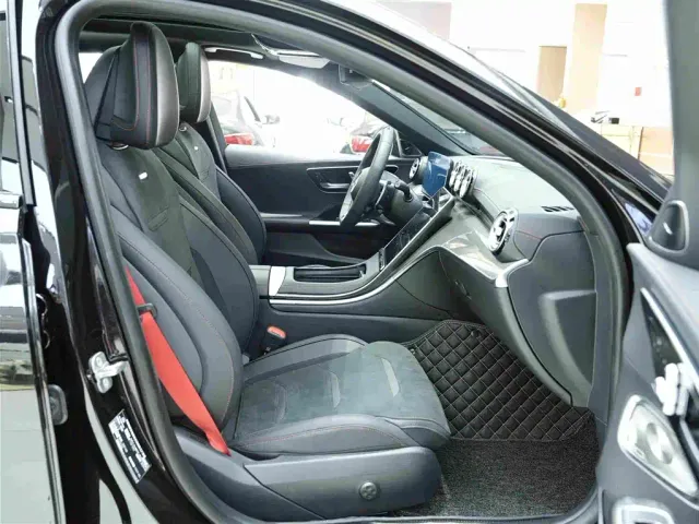 Mercedes-Benz C-Class AMG — Фото автомобиля 12