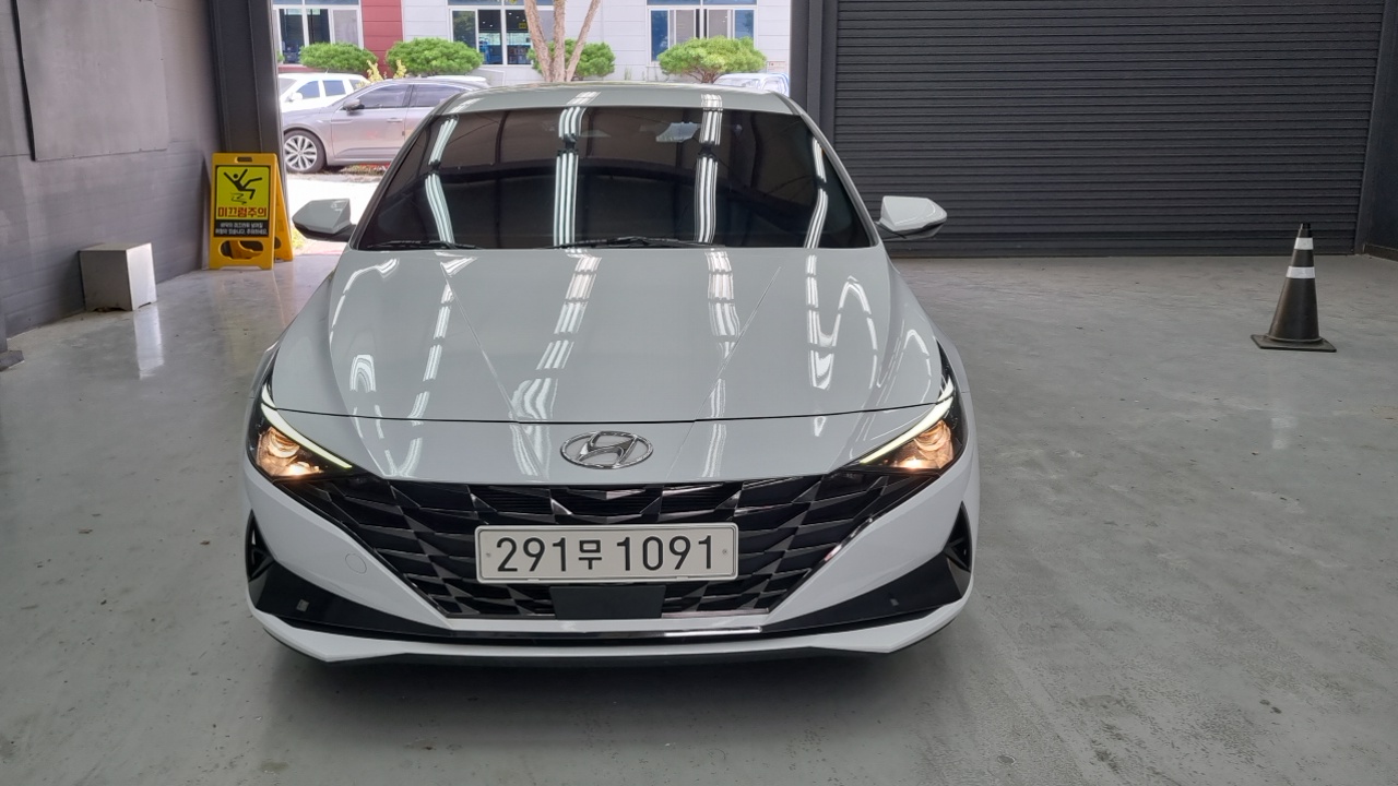 Hyundai Avante CN7 — Фото автомобиля 3