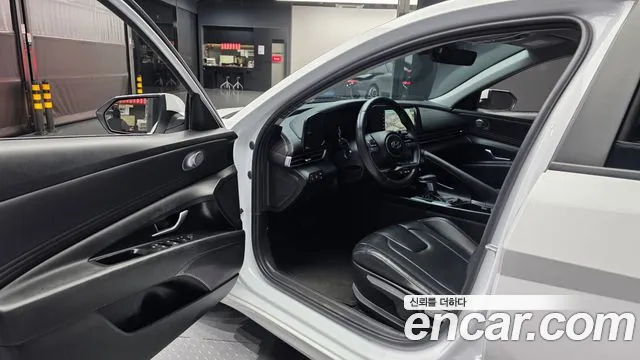 Hyundai Avante CN7 — Фото автомобиля 15