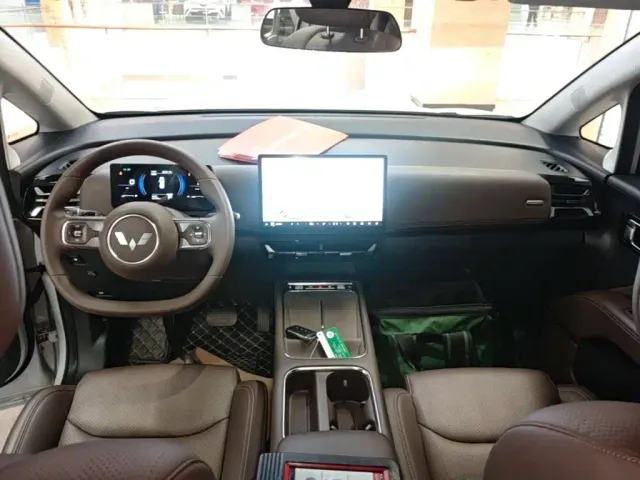 Wuling Starlight 730 — Фото автомобиля 9
