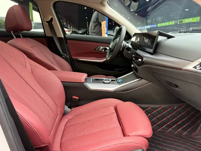 BMW 3 Series — Фото автомобиля 12