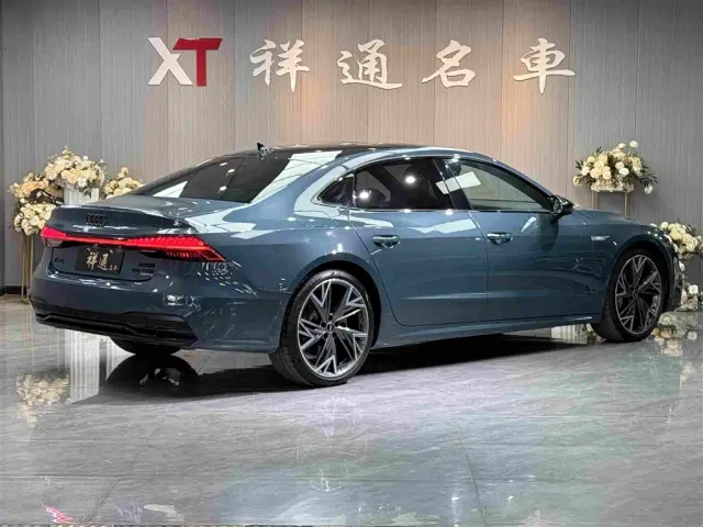 Audi A7L — Фото автомобиля 24