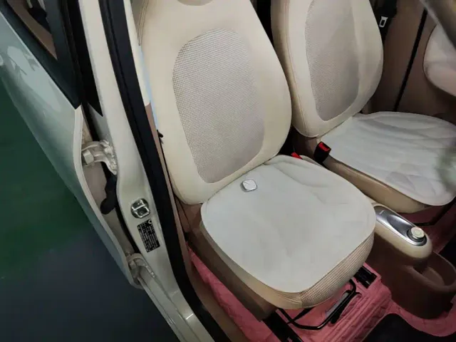 Wuling Hongguang Mini EV — Фото автомобиля 24