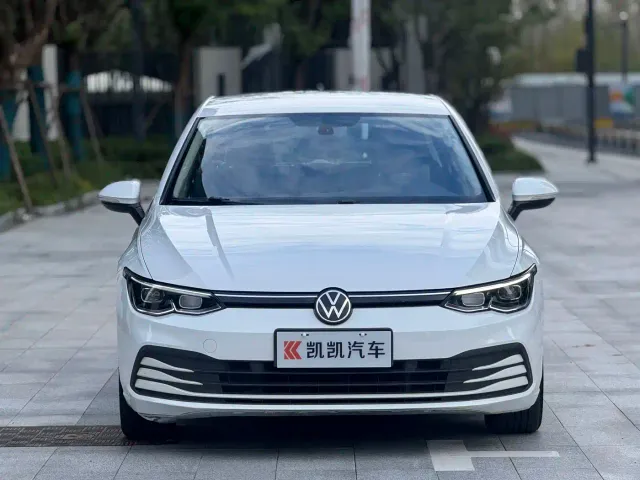 Volkswagen Golf — Фото автомобиля 2