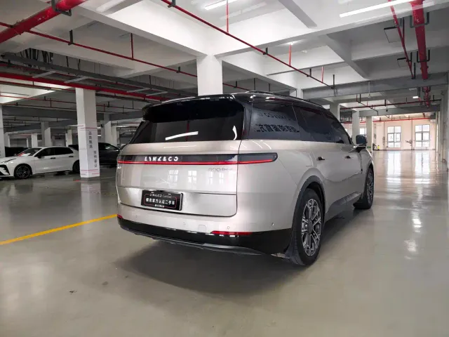 Lynk & Co 900 — Фото автомобиля 6