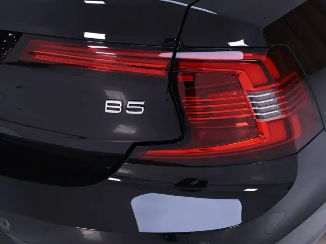 Volvo S90 — Фото автомобиля 9