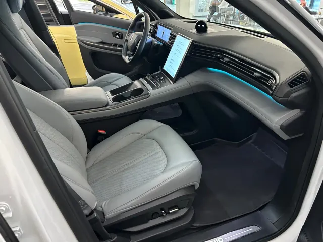 Nio ES6 — Фото автомобиля 11