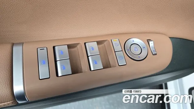 Hyundai Grandeur Grandeur (GN7) 2.5 Бензин 2WD — Фото автомобиля 27