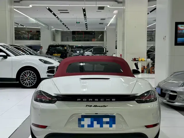 Porsche 718 — Фото автомобиля 5