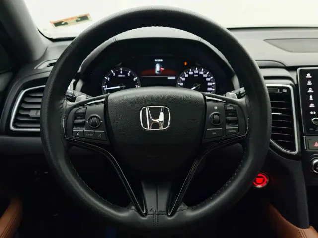 Honda UR-V — Фото автомобиля 12