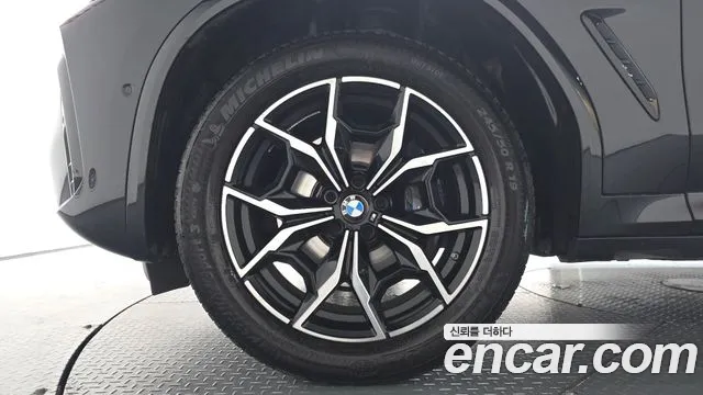BMW X4 xDrive20i M Sport — Фото автомобиля 3
