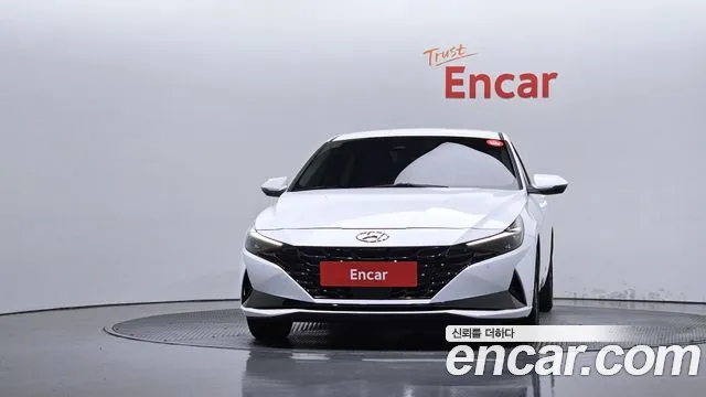 Hyundai Avante CN7 — Фото автомобиля 3