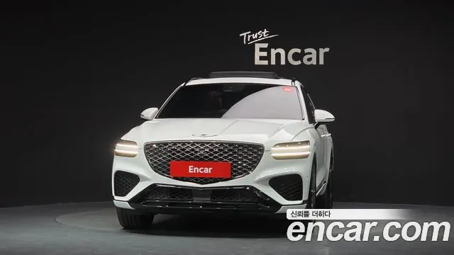 Genesis GV70 — Фото автомобиля 3