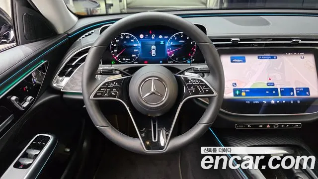 Mercedes-Benz E-Class — Фото автомобиля 11