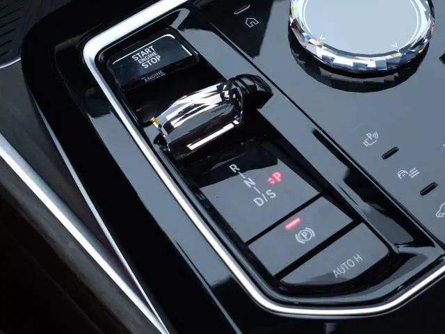 BMW 7 Series — Фото автомобиля 14