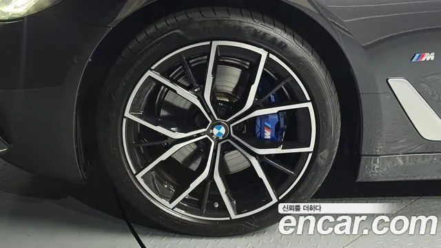 BMW 5 Series G30 — Фото автомобиля 5