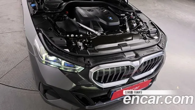 BMW 5-Series — Фото автомобиля 6