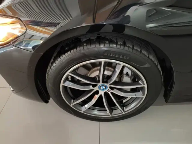 BMW 5 Series — Фото автомобиля 22