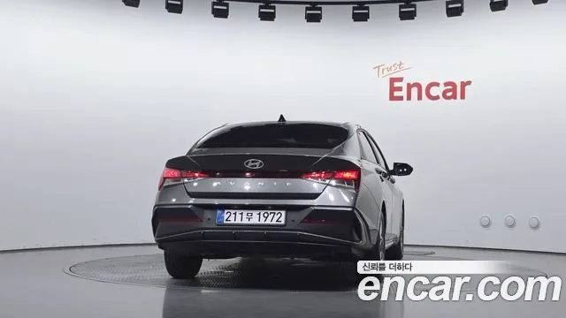 Hyundai Avante CN7 — Фото автомобиля 4