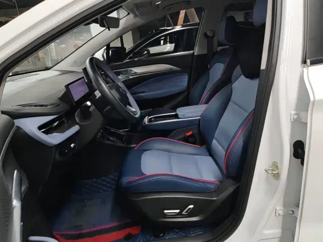 Geely Geometry M6 — Фото автомобиля 14