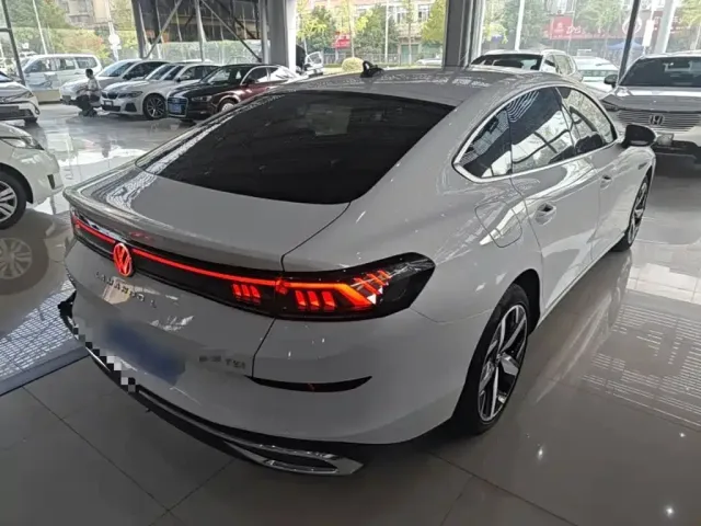 Volkswagen Lamando — Фото автомобиля 6