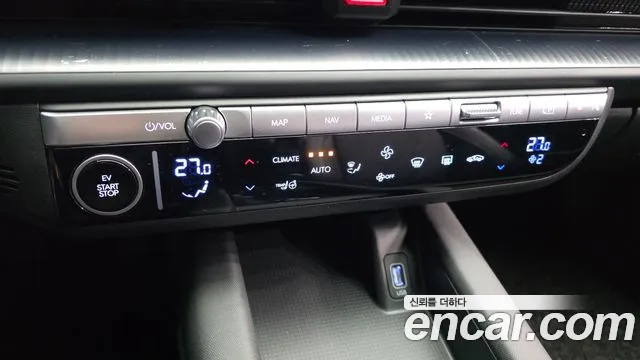 Hyundai Ioniq 6 — Фото автомобиля 30