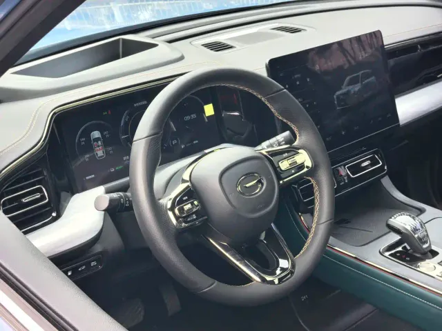 GAC Trumpchi Trumpchi GS8 2022 Dual Engine Series 2.0TM 2WD Premium Edition (7-Seater) — Фото автомобиля 13