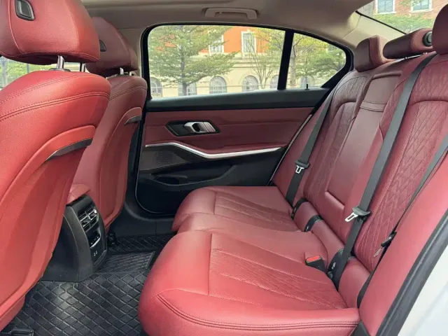 BMW 3 Series — Фото автомобиля 7