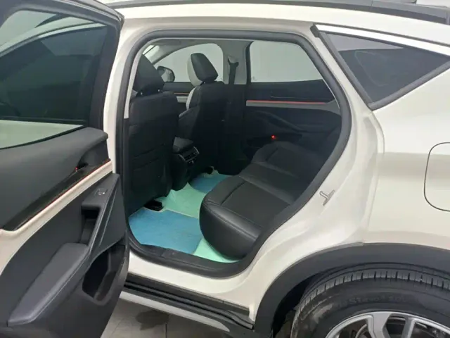 Ford EVOS — Фото автомобиля 8