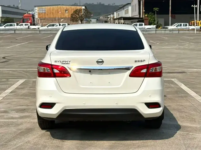 Nissan Sylphy — Фото автомобиля 5