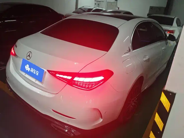 Mercedes-Benz C-Class — Фото автомобиля 3