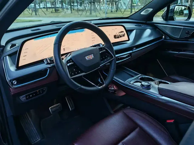 Cadillac XT5 — Фото автомобиля 27