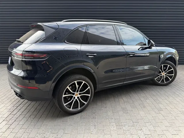 Porsche Cayenne — Фото автомобиля 8