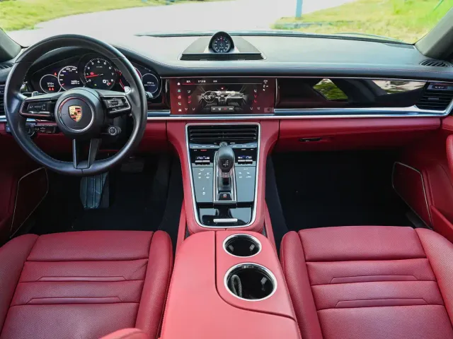 Porsche Panamera — Фото автомобиля 14