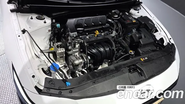 Hyundai Avante CN7 — Фото автомобиля 9