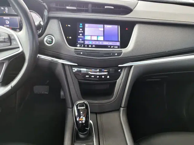 Cadillac XT5 — Фото автомобиля 12