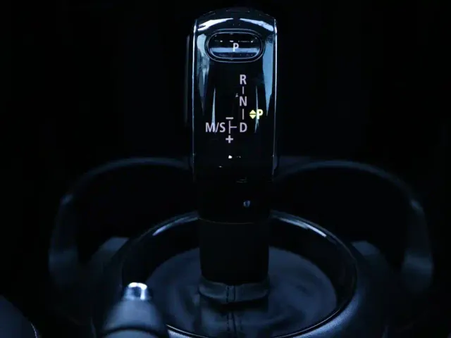 MINI Hatch — Фото автомобиля 26