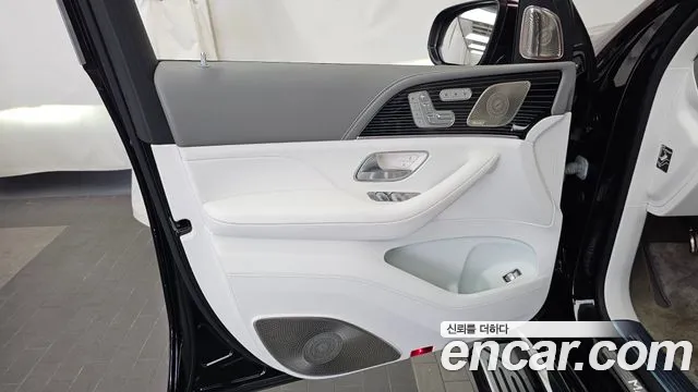 Mercedes-Benz GLS-Class — Фото автомобиля 22
