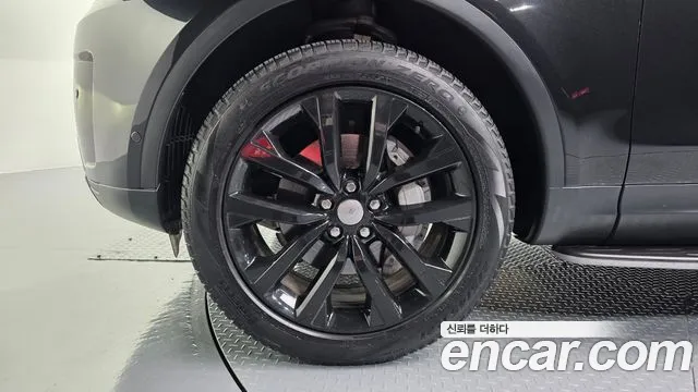 Land Rover Discovery — Фото автомобиля 5